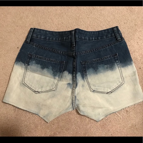 GAP 1969 Maddie Denim Cutoff Shorts - Picture 4 of 7